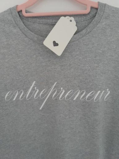 T SHIRT